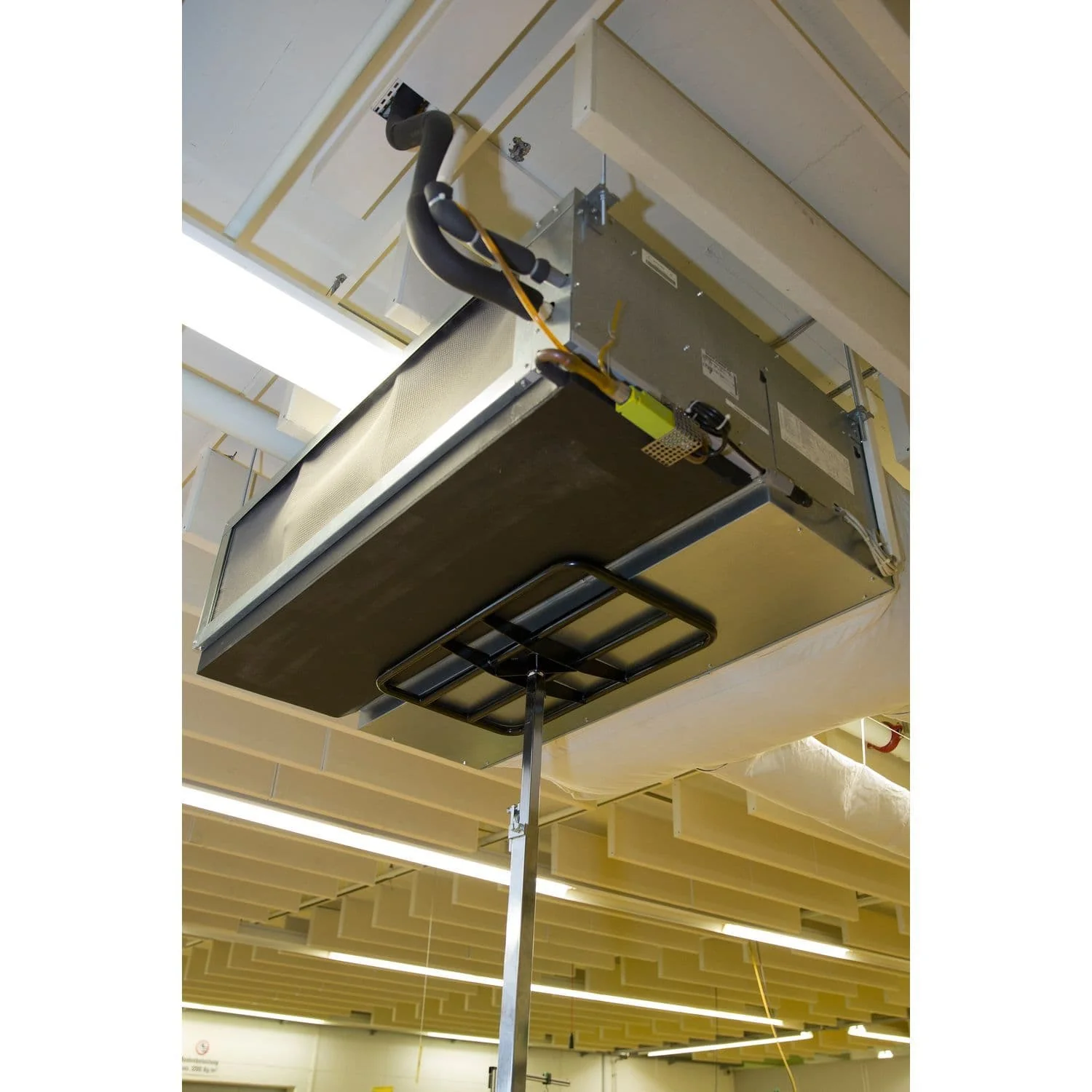 Refco Electric Hoist Material Lift LFT-230 - Image 3