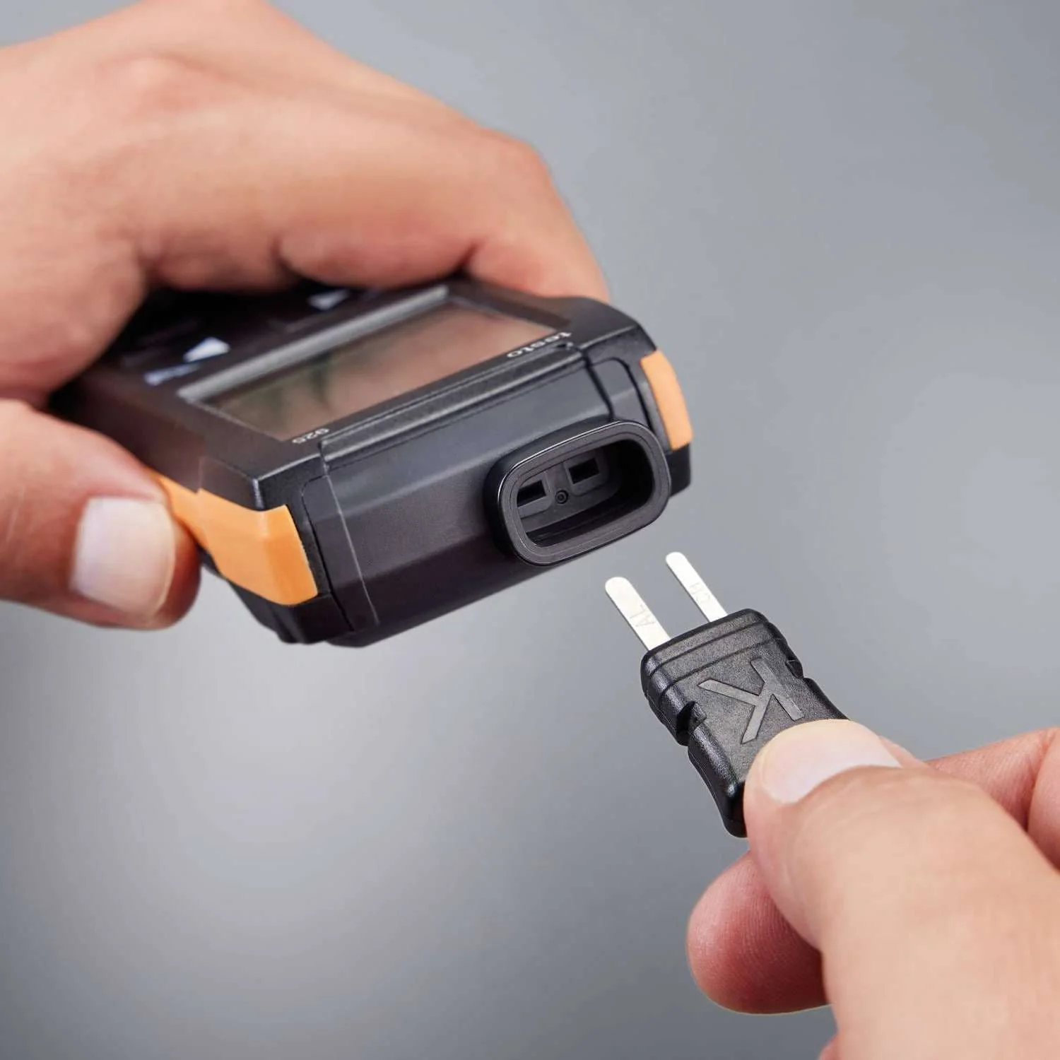 testo 925 Temperature measuring instrument for TC Type K with App connection - Image 3